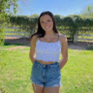 Meet your Posher, Amelia